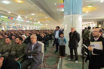 گزارش تصویری: برگزاری مراسم 12 بهمن و شرکت همکاران اداره کل دامپزشکی در مراسم برگزار شده در محل مصلی