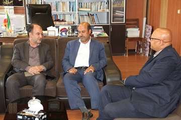 گزارش تصویری : دیدار مدیر کل و مسئول روابط عمومی اداره کل  دامپزشکی استان کرمان با فرماندار شهرستان 