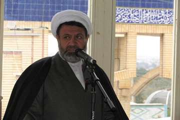 گزارش تصویری: برگزاری مراسم عطر افشانی و غبار روبی گلزار شهداء کرمان به مناسبت دهه مبارک فجر با حضور