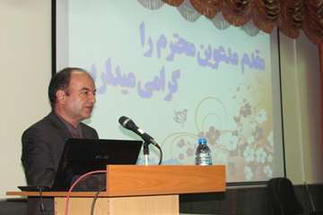گزارش تصویری: برگزاری کلاس آموزشی ویژه مسئولین کلینیک های دامپزشکی و داروخانه های سطح استان برگزار ش