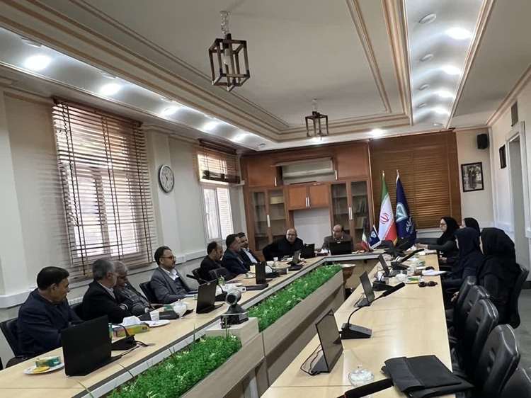 برگزاری جلسه تخصصی بیماری های طیور با محوریت آنفلوانزای فوق حاد پرندگان در محل اداره کل دامپزشکی استان کرمان