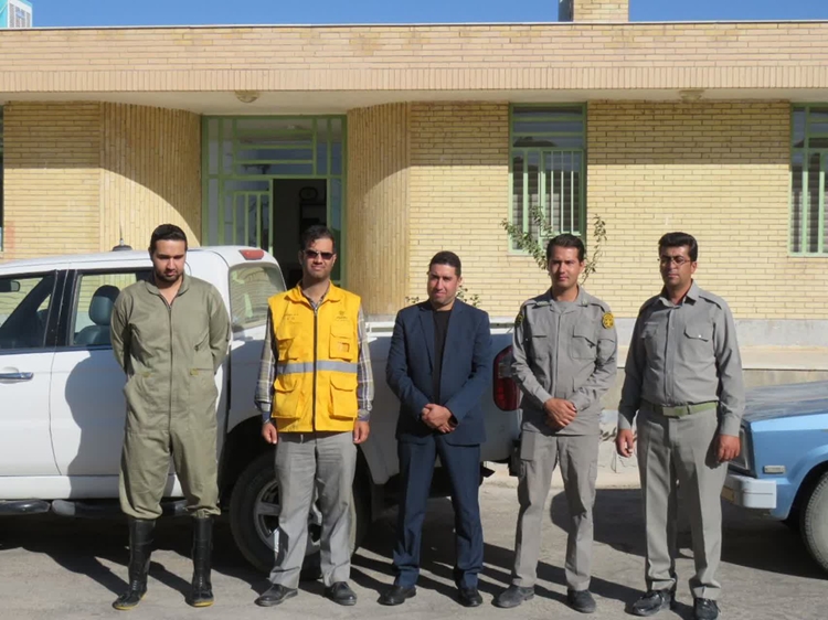 رصد بیماری آنفولانزای فوق حاد پرندگان توسط اداره دامپزشکی کوهبنان با همکاری اداره حفاظت از محیط زیست شهرستان