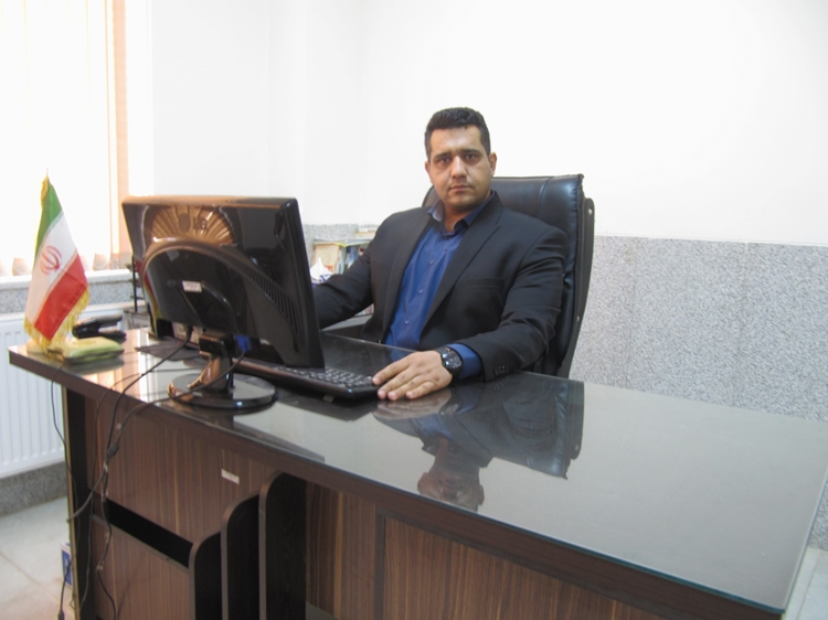 اجرای طرح ویزیت، واکسیناسیون و سمپاشی رایگان دام و طیور در شهرستان انار
