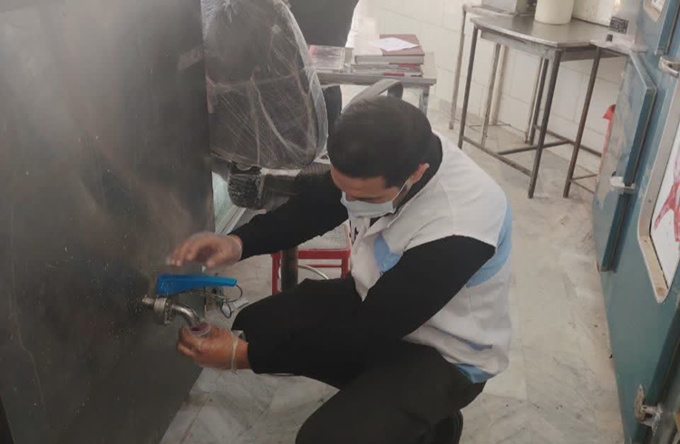 رصد مستمر شیر خام در شهرستان کوهبنان توسط اداره دامپزشکی