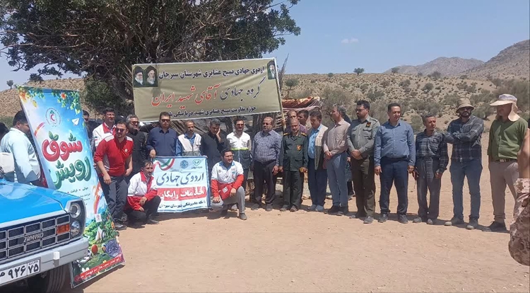 ارائه خدمات رایگان دامپزشکی به عشایر مناطق کم‌برخوردار سیرجان در قالب اردوی جهادی