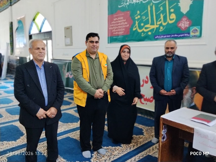 استقرار میز ارتباطات مردمی اداره دامپزشکی شهرستان نرماشیر در مصلای نماز جمعه 