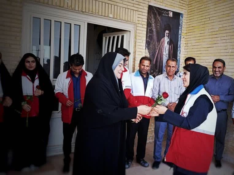 همکاری و روابط آموزشی شبکه دامپزشکی شهرستان نرماشیر با جمعیت هلال احمر شهرستان کلید خورد